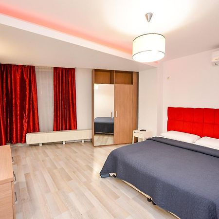 Dracula Adventure Tours Accommodation Bucarest Exterior foto