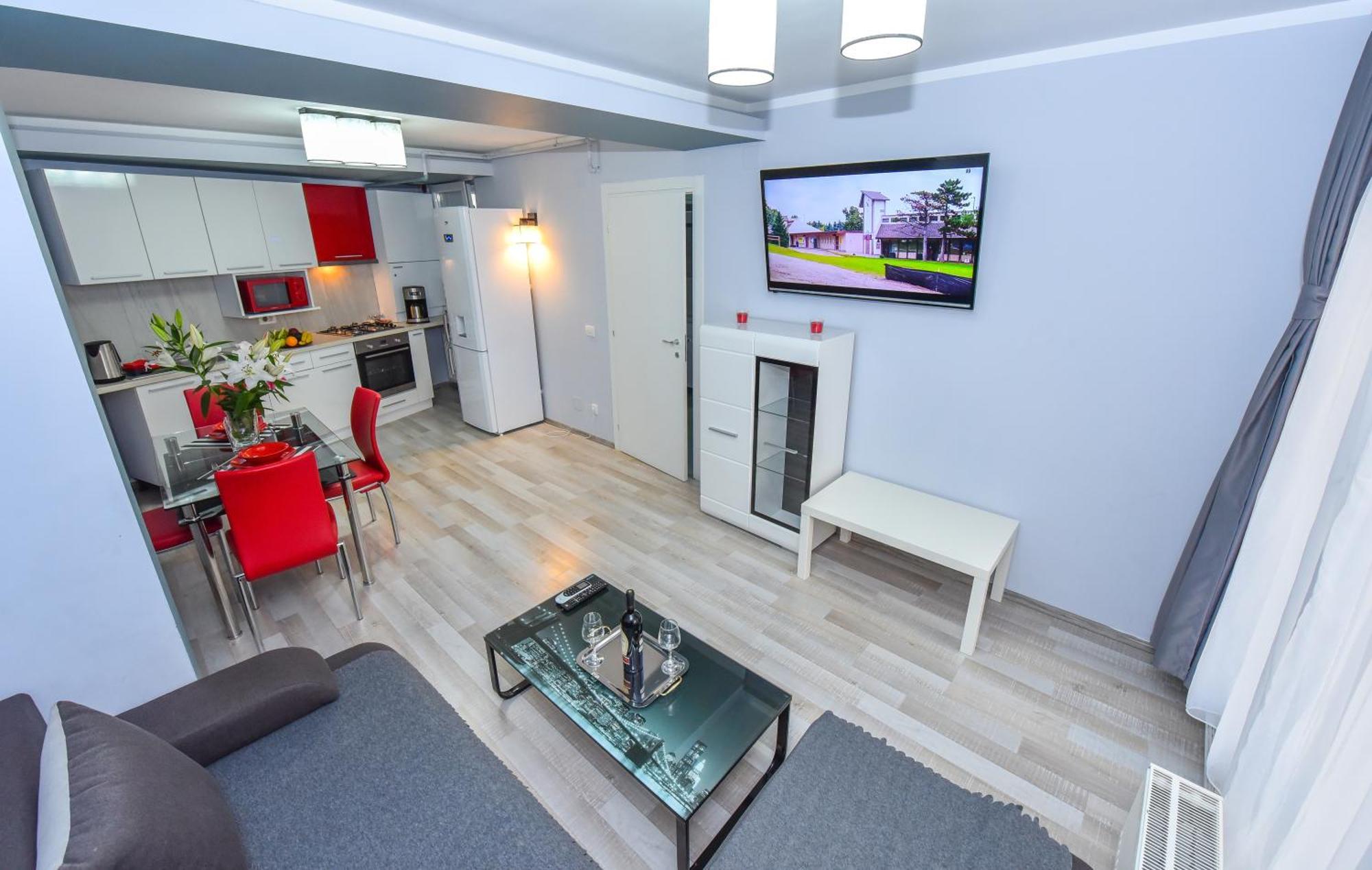Dracula Adventure Tours Accommodation Bucarest Exterior foto