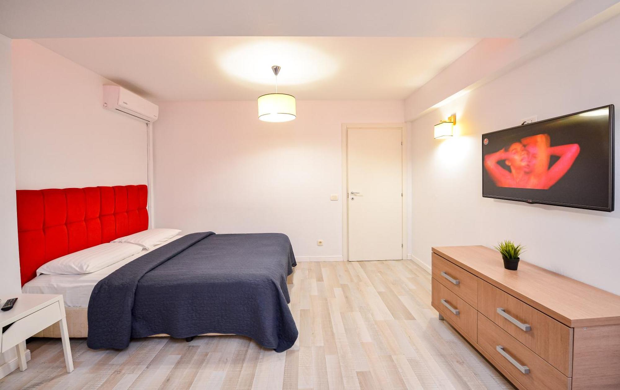 Dracula Adventure Tours Accommodation Bucarest Exterior foto