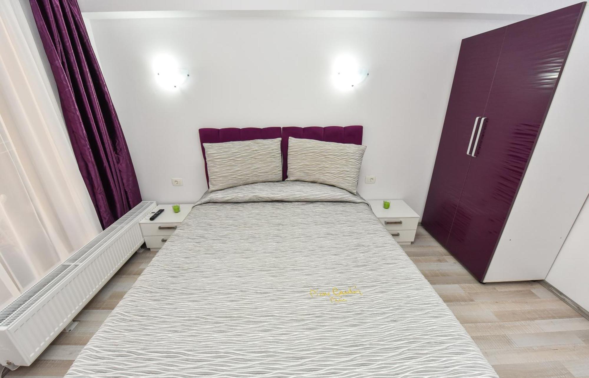 Dracula Adventure Tours Accommodation Bucarest Exterior foto